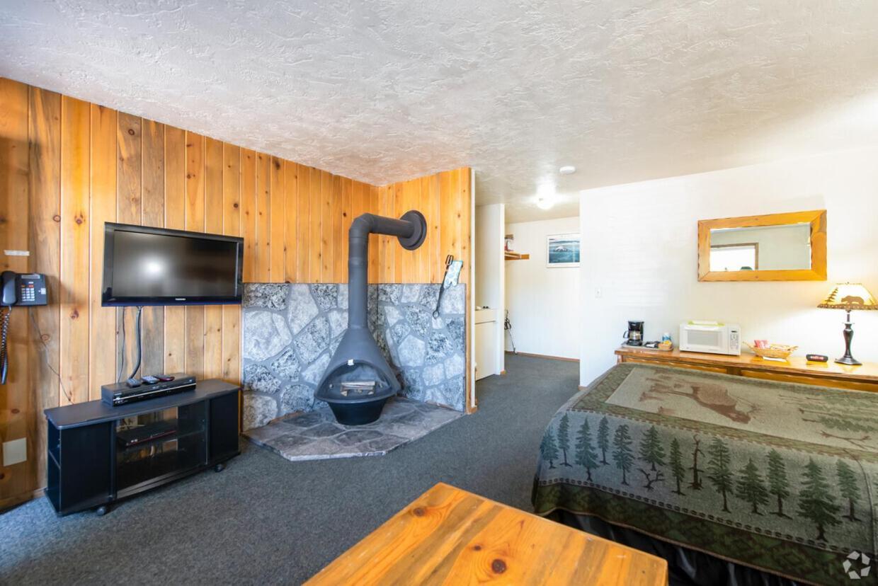 Willamette Pass Inn & Chalets Odell Lake Экстерьер фото
